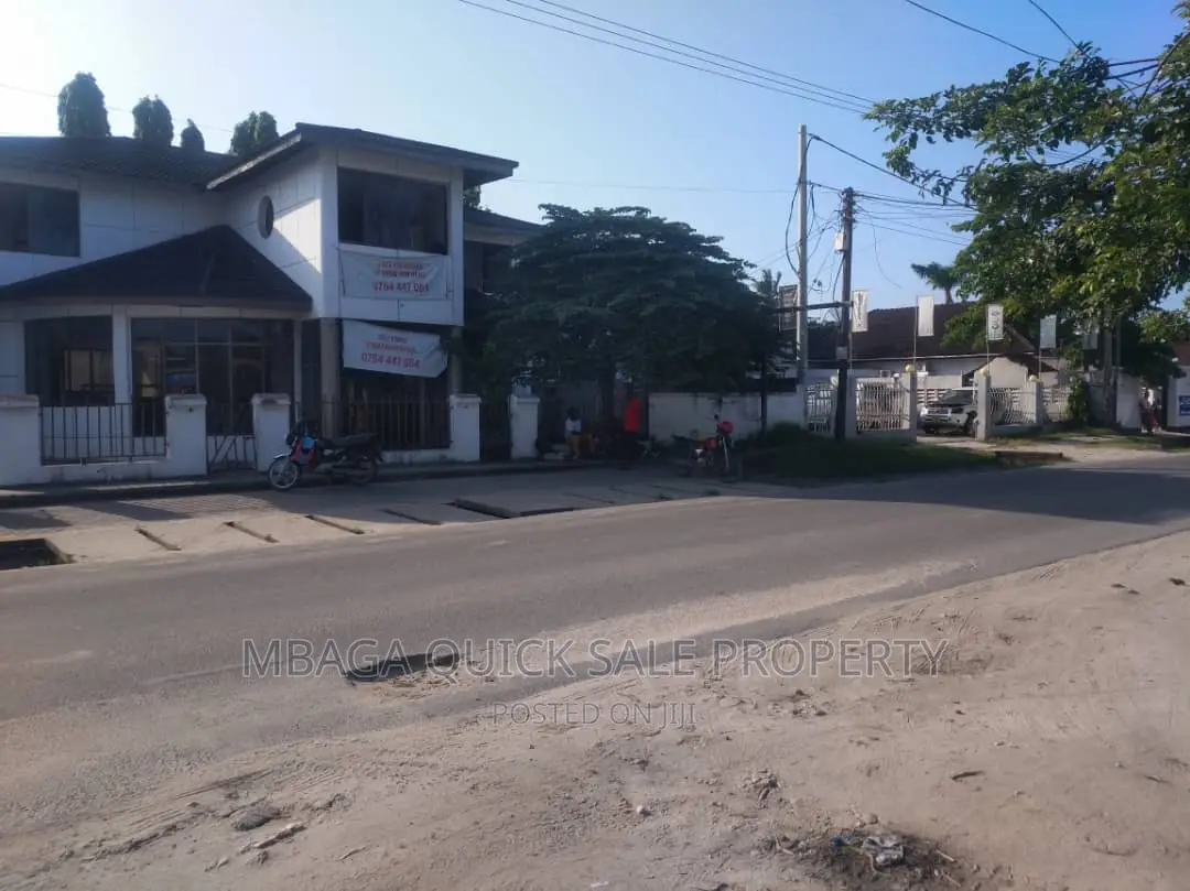 5bdrm House in Msasani for rent