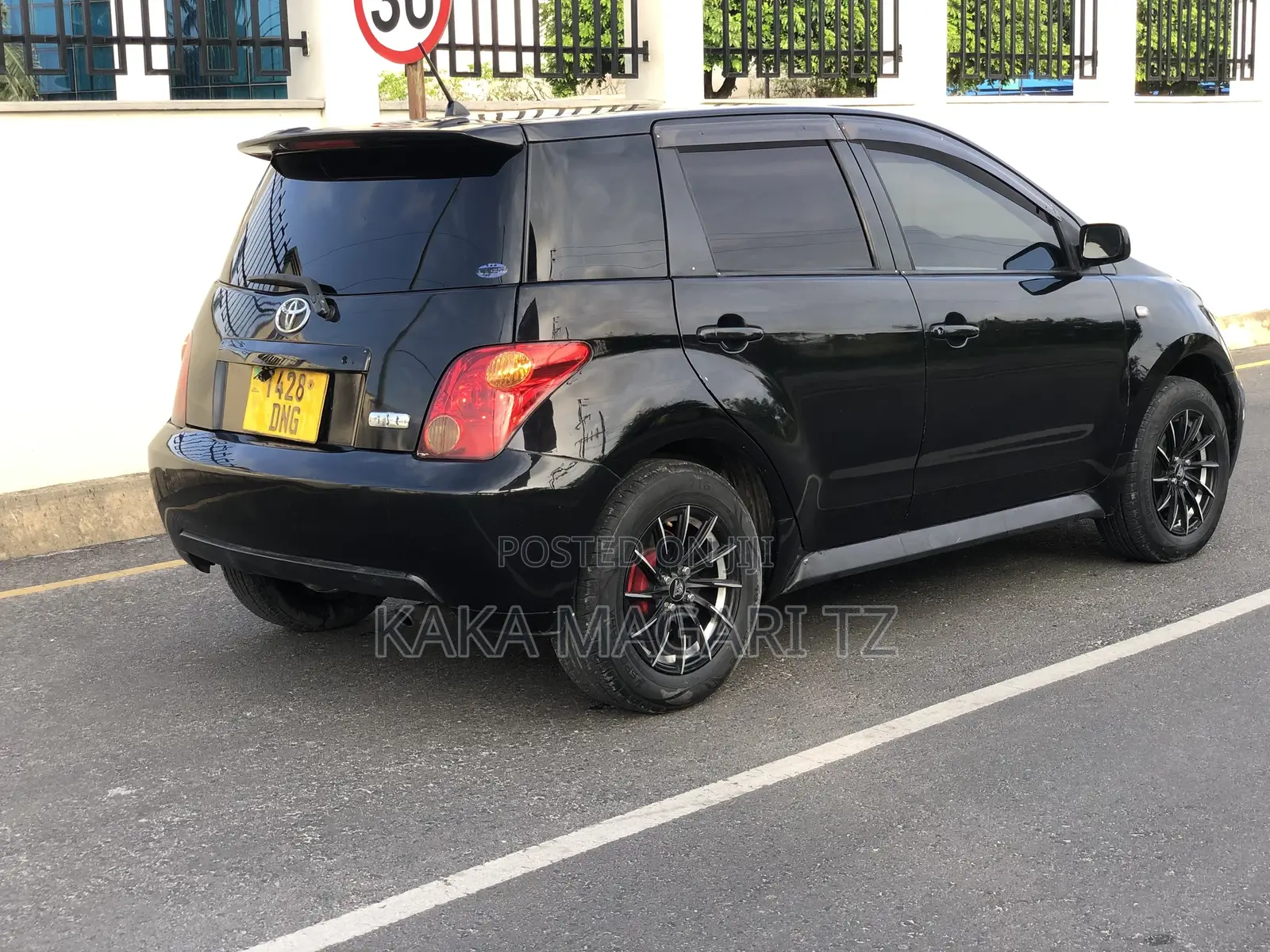 Toyota IST 2003 Black