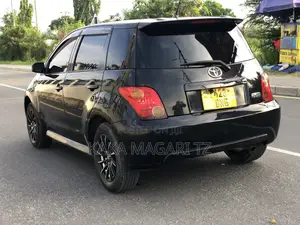 Toyota IST 2003 Black
