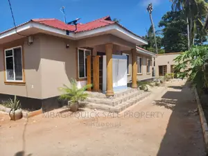 3bdrm House in Tegetq, Namanga for sale