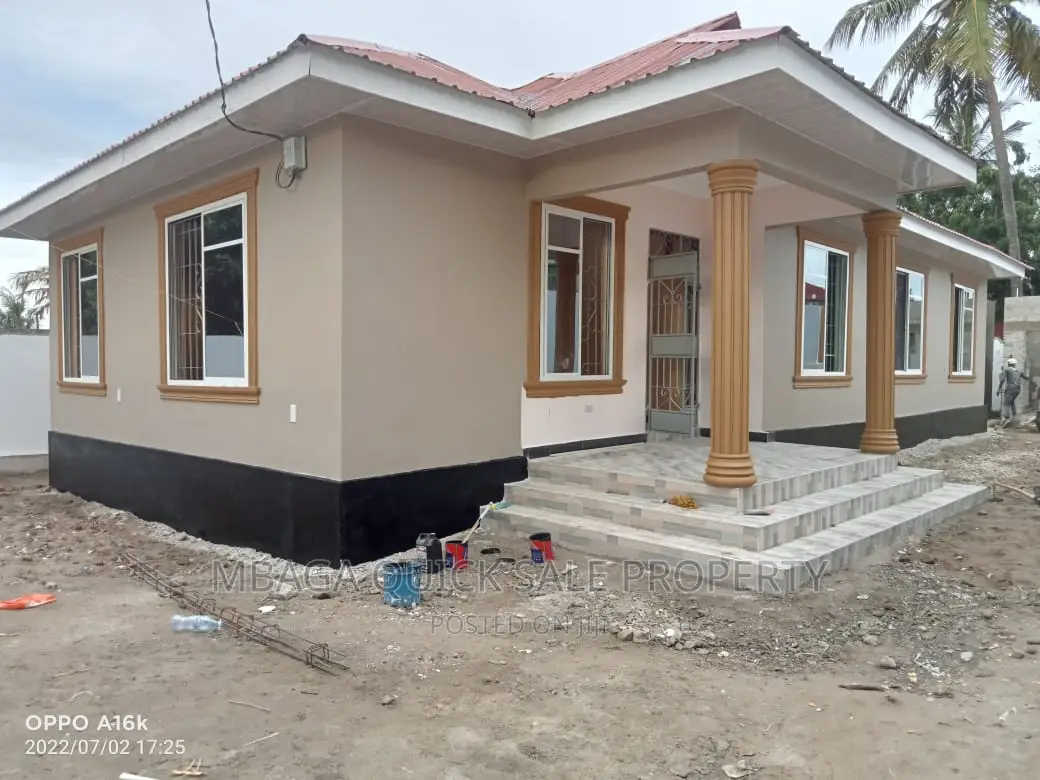 3bdrm House in Tegetq, Namanga for sale