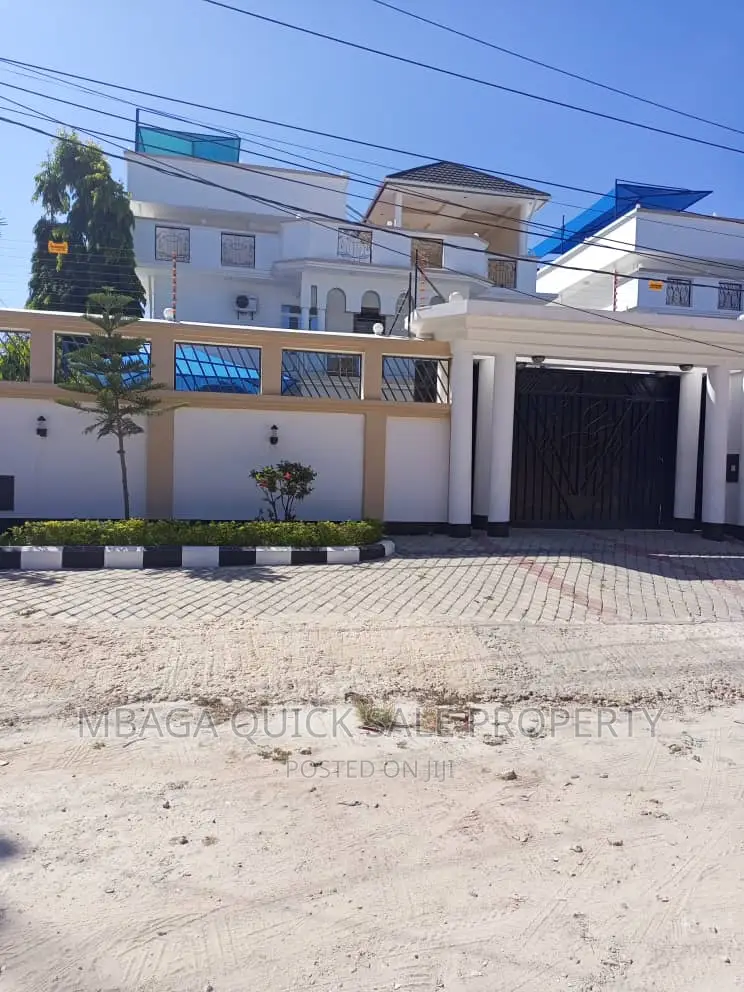 5bdrm House in Masaki for sale