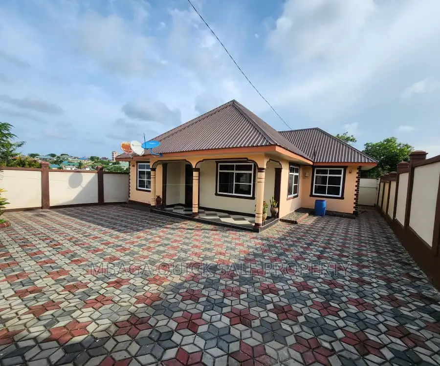 3bdrm House in Goba Kinzudi for sale