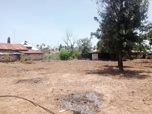 Plot Inauzwa Mbezi Africana