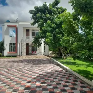 6bdrm House in Kibada, Kigamboni for sale