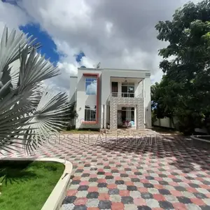 6bdrm House in Kibada, Kigamboni for sale