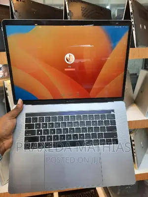Laptop Apple MacBook Pro 2019 16GB Intel Core I9 SSD 512GB