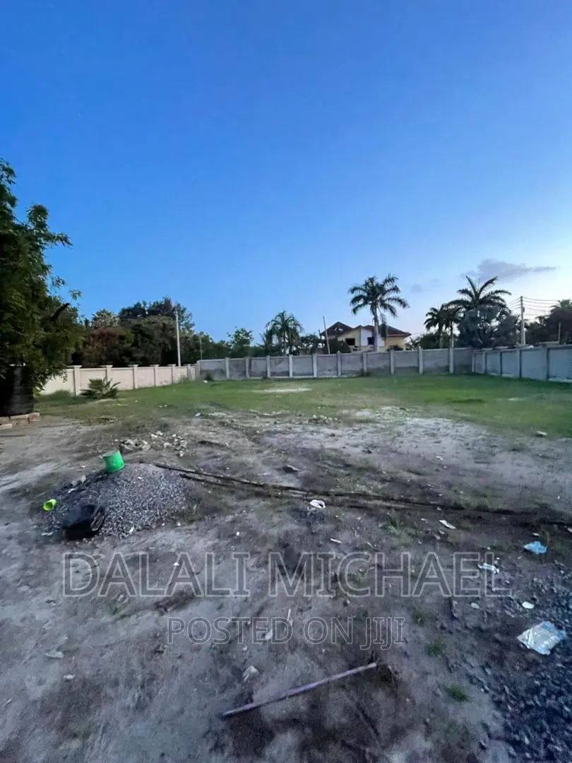 Beach Plot for Sale Mbezibeach!!