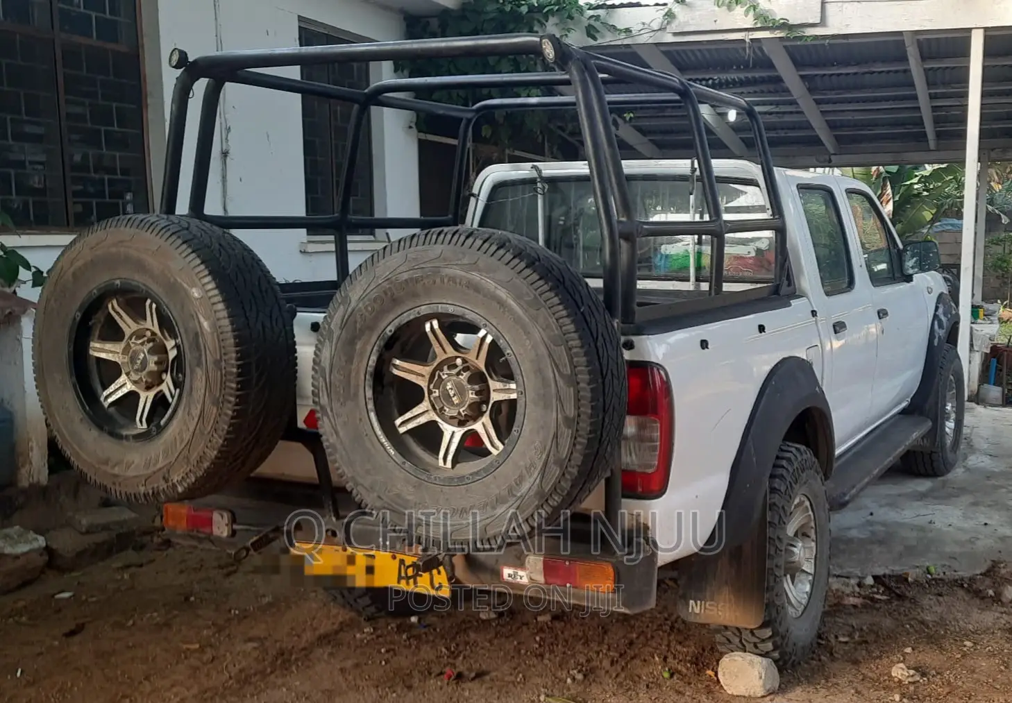 Nissan Hardbody 2002 White
