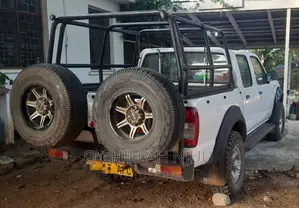Nissan Hardbody 2002 White