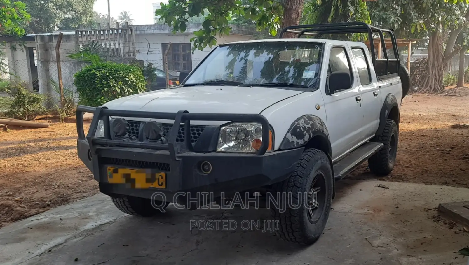 Nissan Hardbody 2002 White