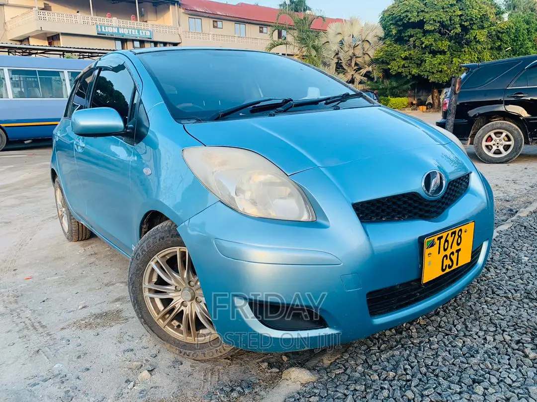 Toyota Vitz 1.0 FWD 5dr 2005 Blue