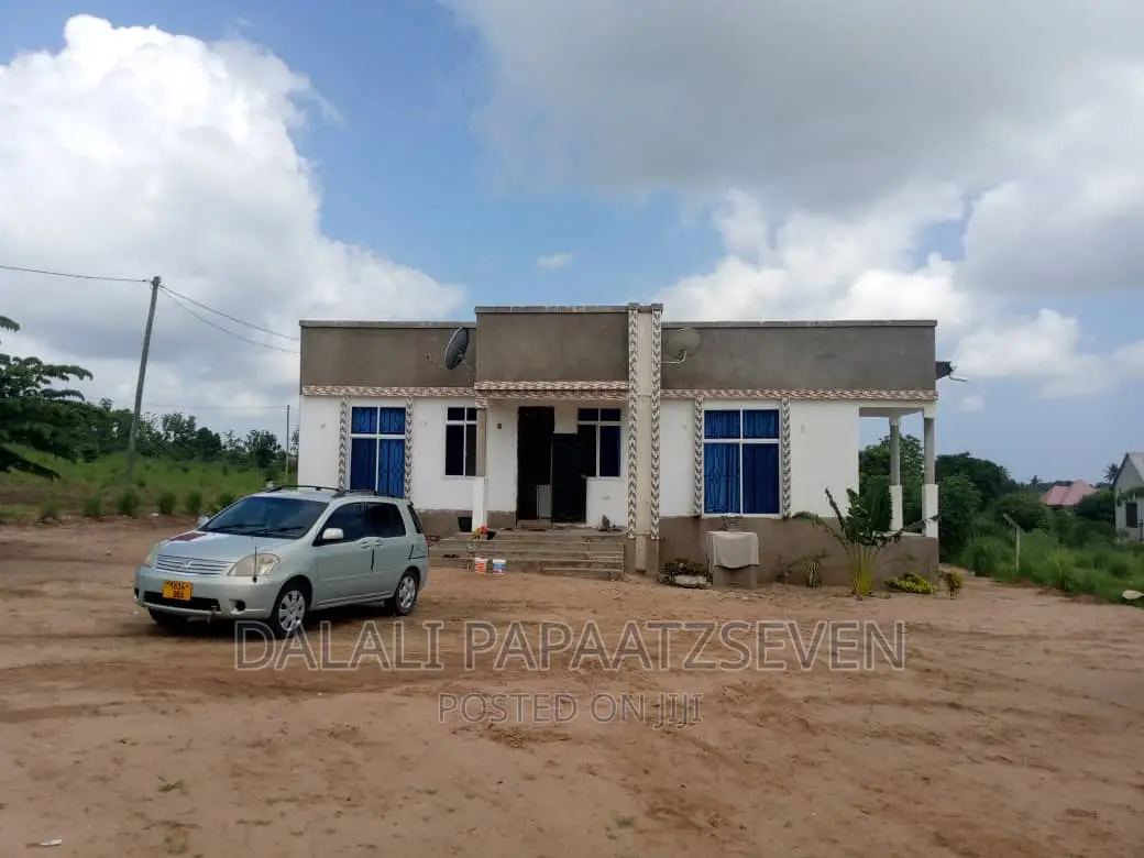 4bdrm House in Dalalipapaatzseven, Kinondoni for sale