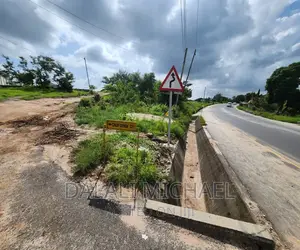 Viwanja Vinauzwa Goba