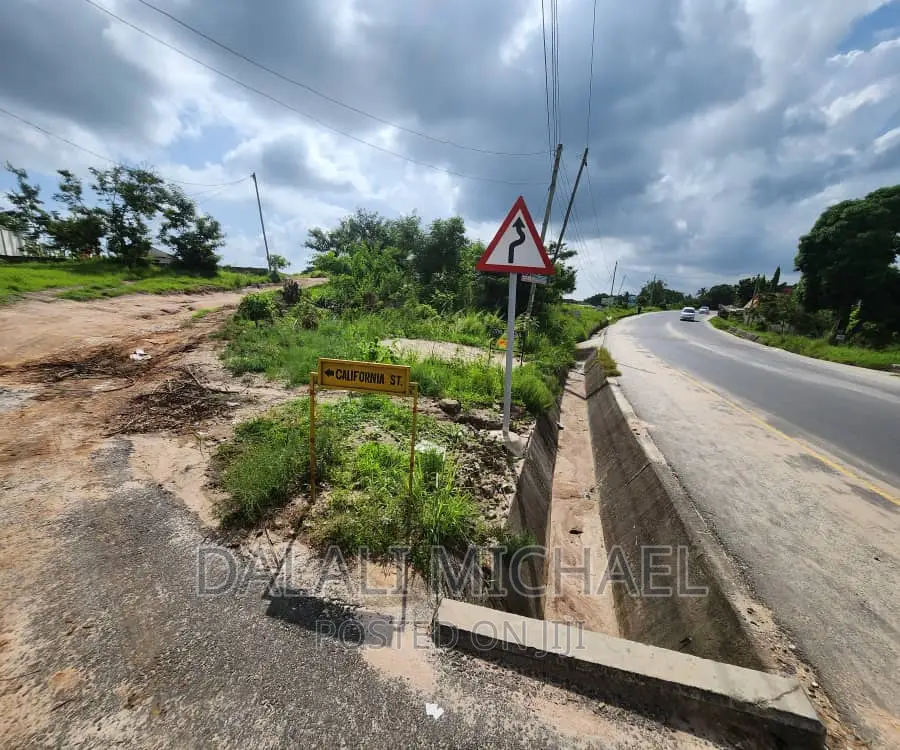 Viwanja Vinauzwa Goba