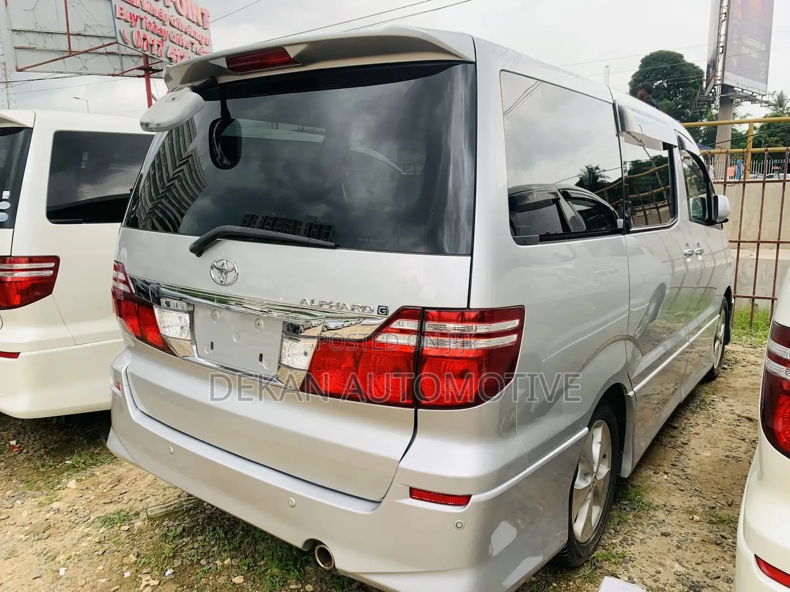 Toyota Alphard 2006 Silver