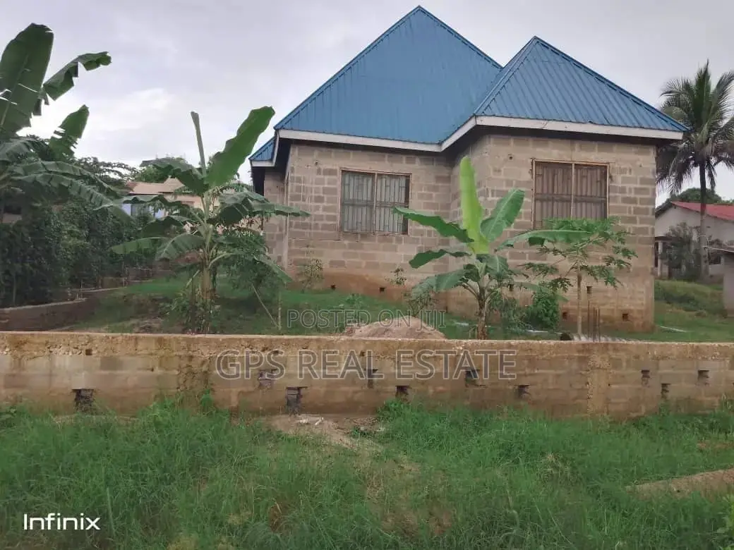3bdrm House in Mbezi Makabe, Kinondoni for sale