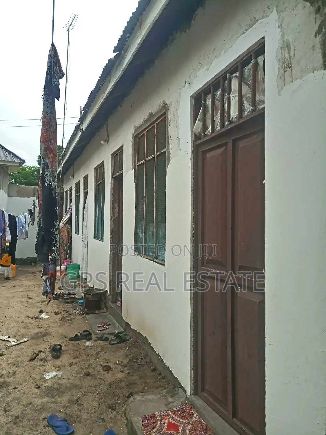 9bdrm Apartment in Mbagala Chamazi, Temeke for sale