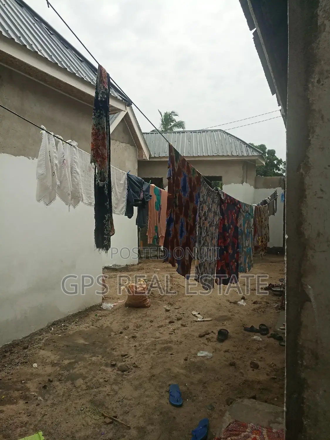 9bdrm Apartment in Mbagala Chamazi, Temeke for sale