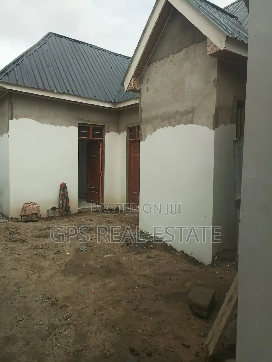 9bdrm Apartment in Mbagala Chamazi, Temeke for sale