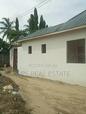 9bdrm Apartment in Mbagala Chamazi, Temeke for sale