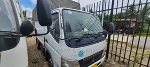 Mitsubishi Canter 2002 White