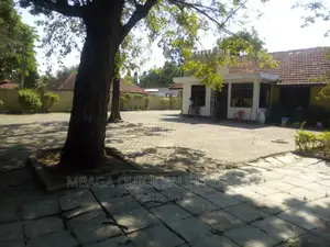 3bdrm House in Ada Estate for rent