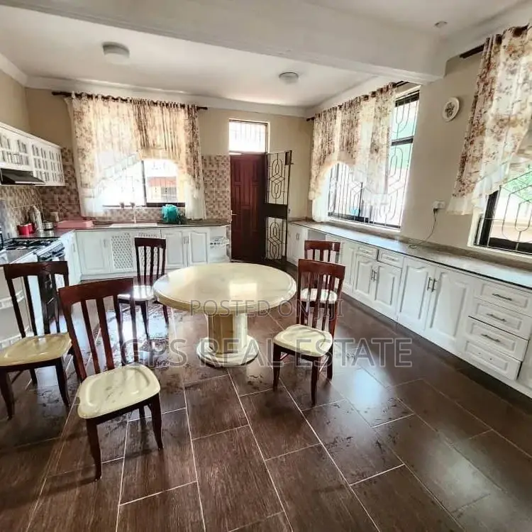 5bdrm Apartment in Geza Ulole, Kigamboni for sale