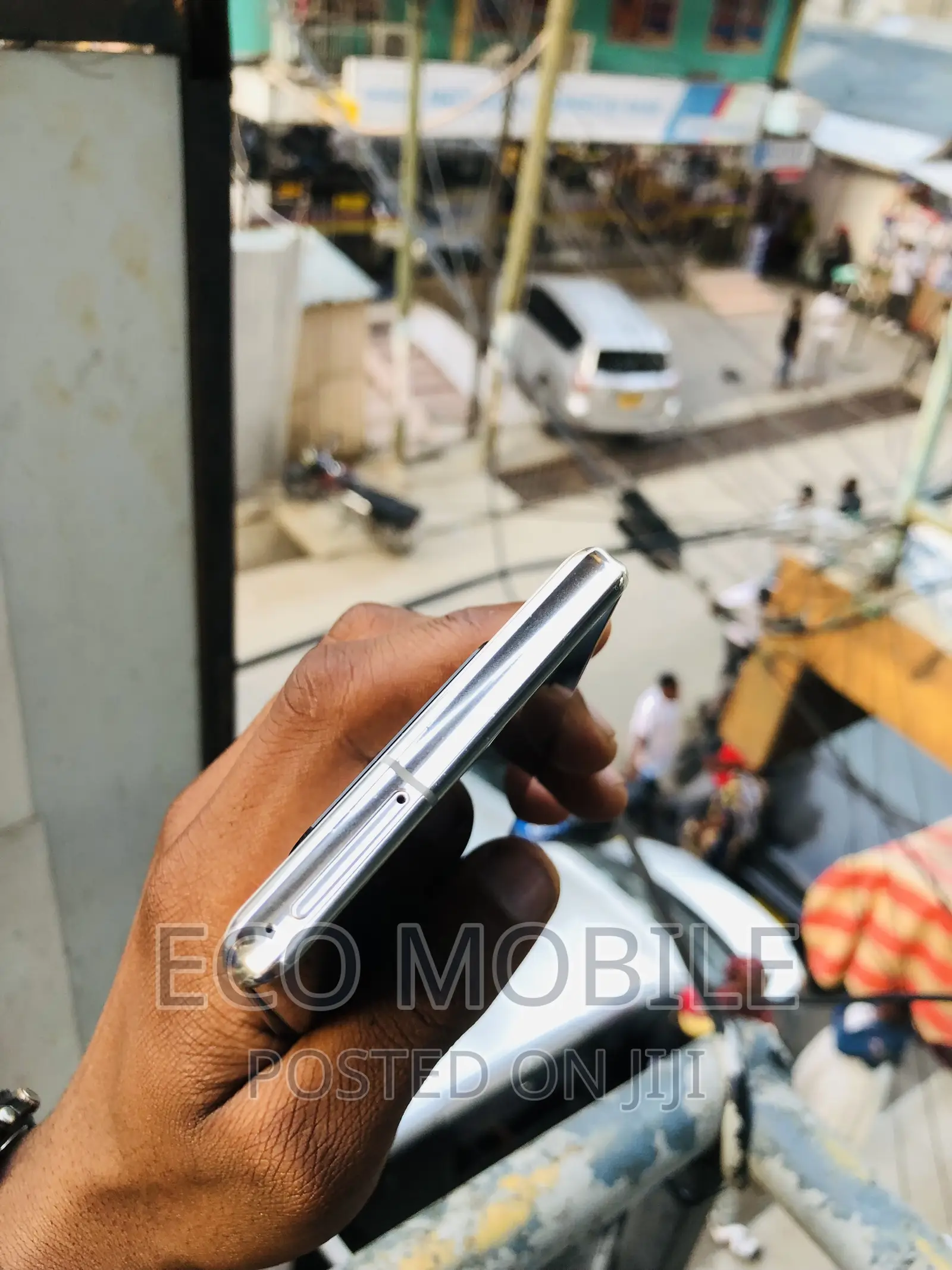 Sharp Aquos R6 128 GB White
