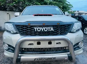 Toyota Fortuner 2016 Silver