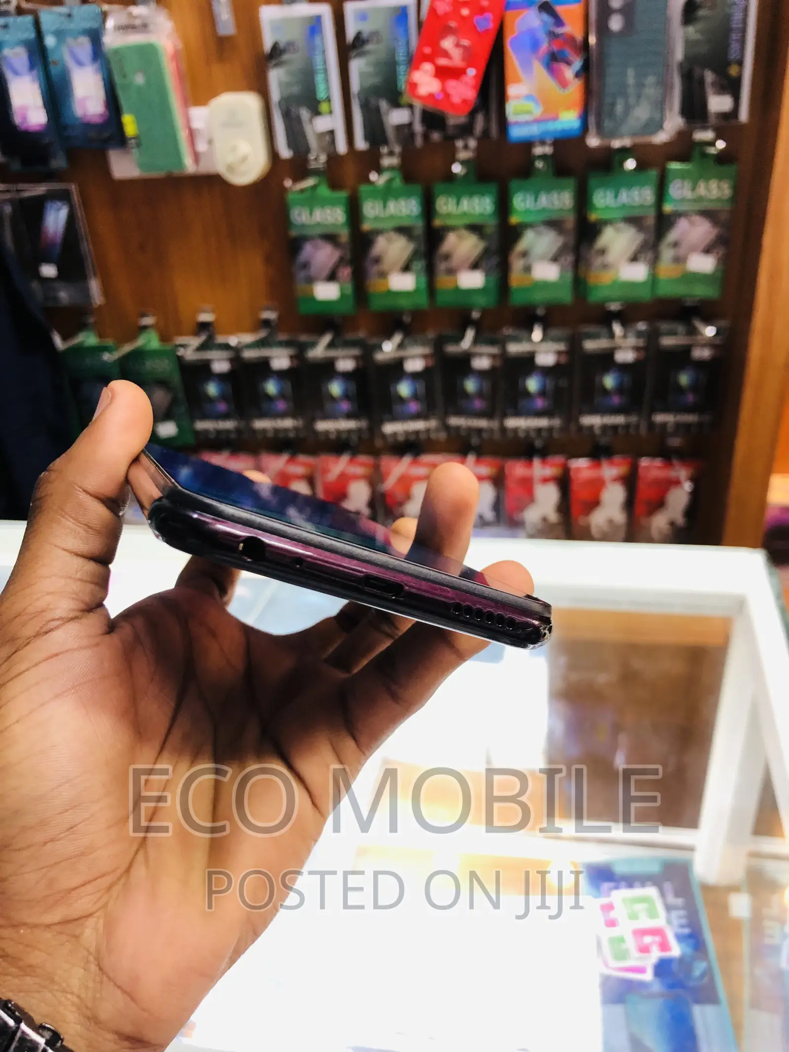 Vivo Y17 128 GB Red