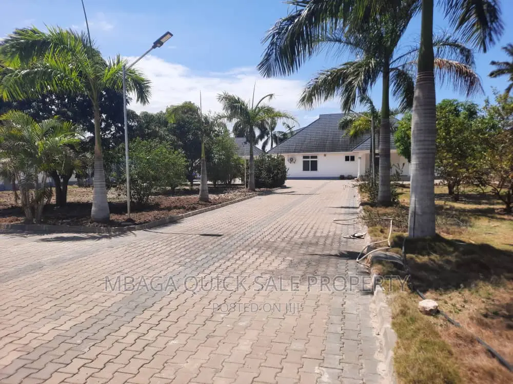 Furnished 3bdrm House in Ununio Beach, Kunduchi for rent