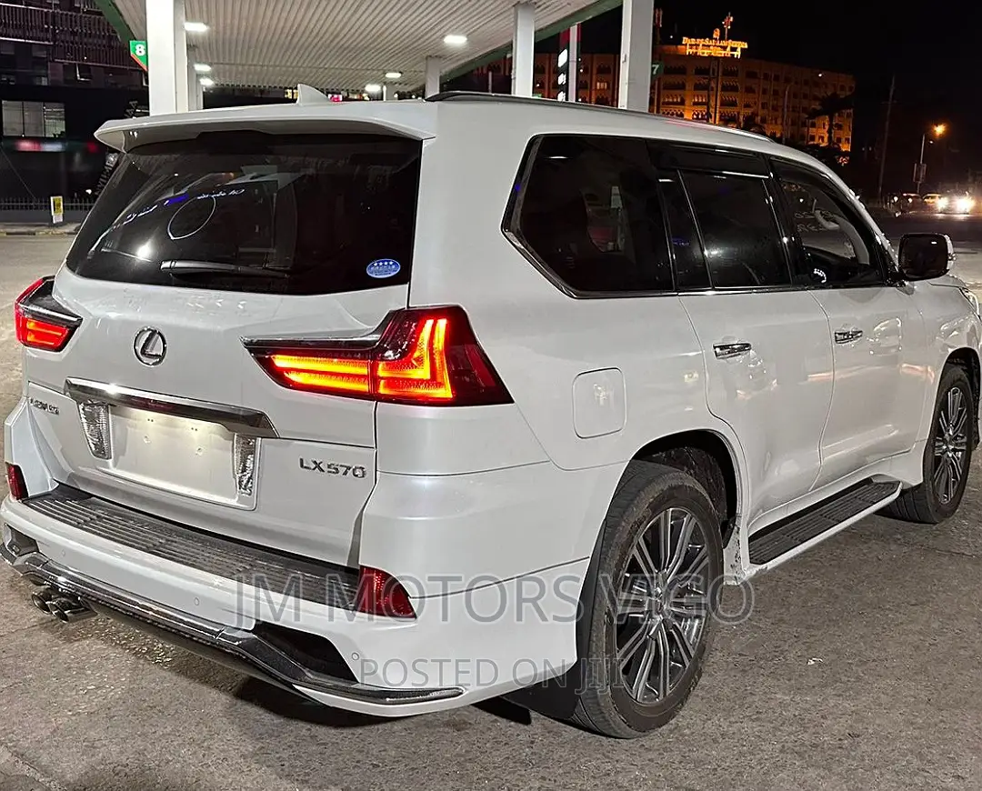 Lexus LX 2017 Pearl