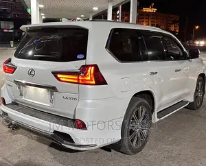 Lexus LX 2017 Pearl