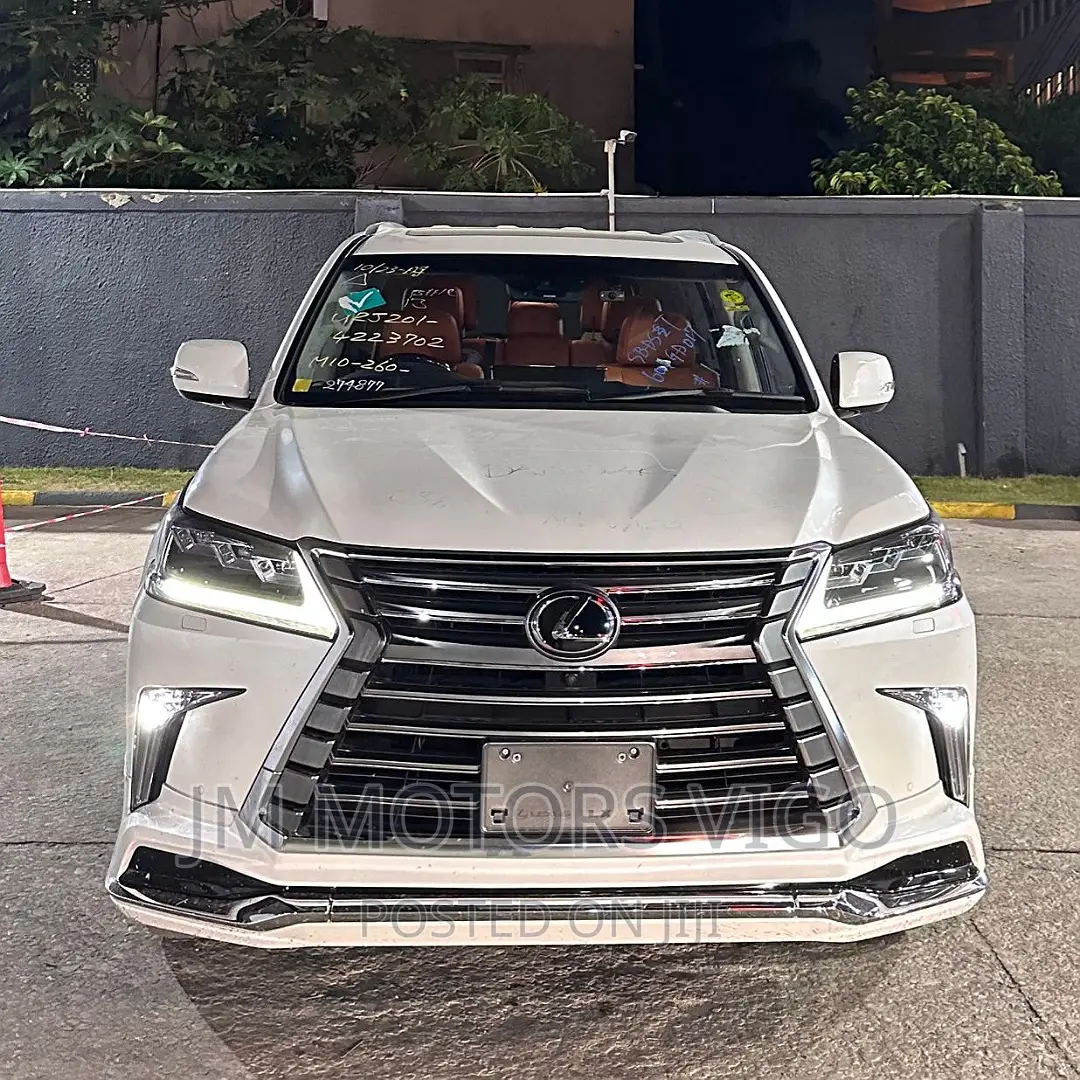 Lexus LX 2017 Pearl