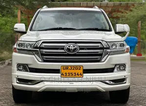 Toyota Land Cruiser 2016 White