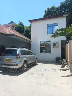 4bdrm House in Moroko, Kinondoni for sale