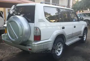 Toyota Land Cruiser 2004 Silver