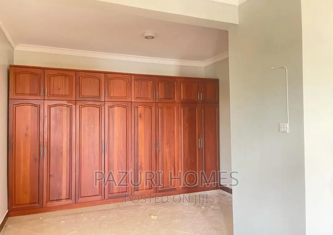 5bdrm Bungalow in Mbezi Beach Rainbow, Kawe for rent