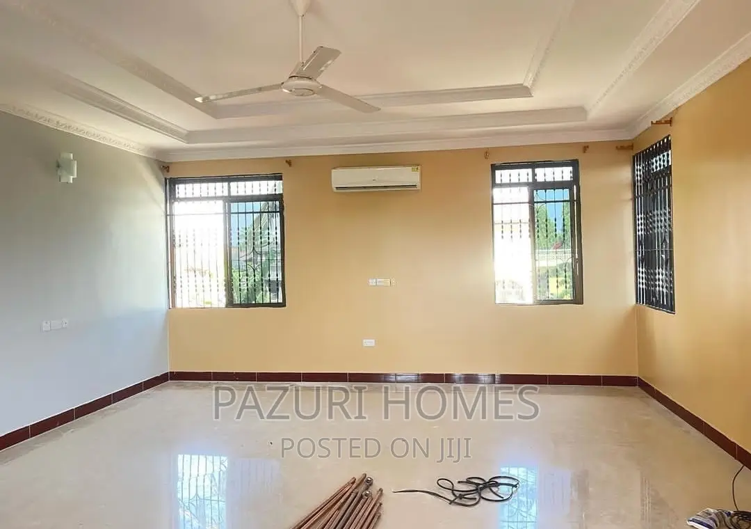 5bdrm Bungalow in Mbezi Beach Rainbow, Kawe for rent