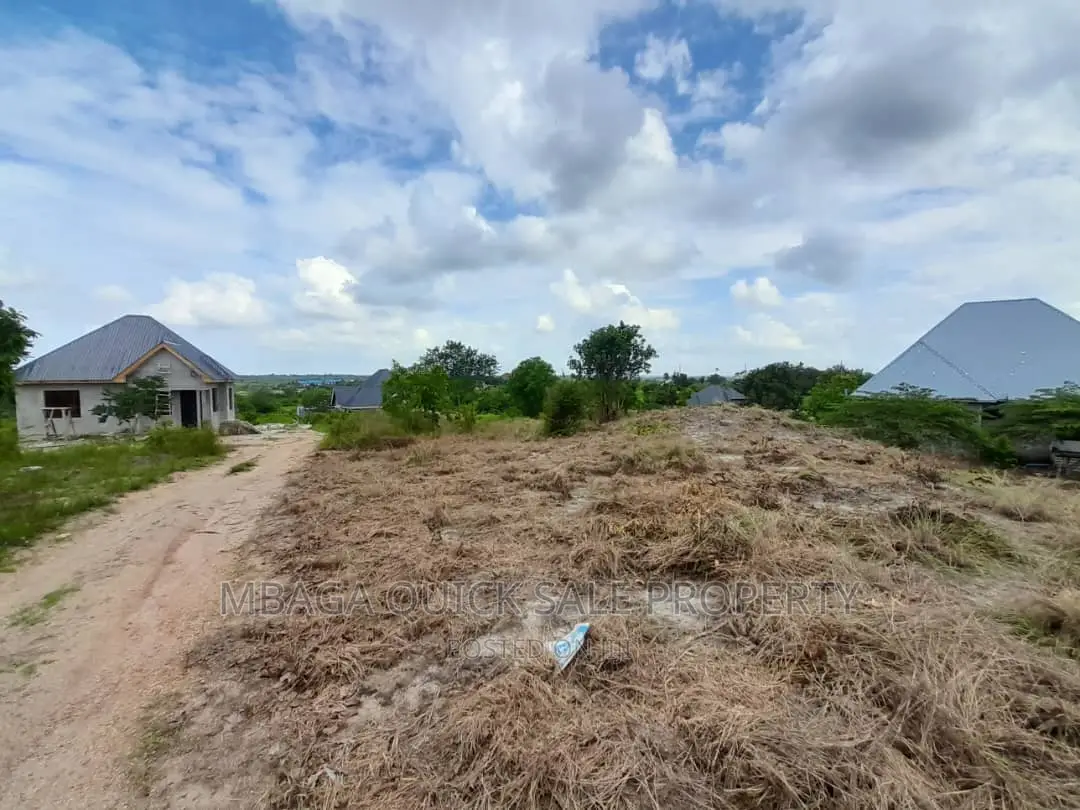 Plot for Sale at Kiluvya