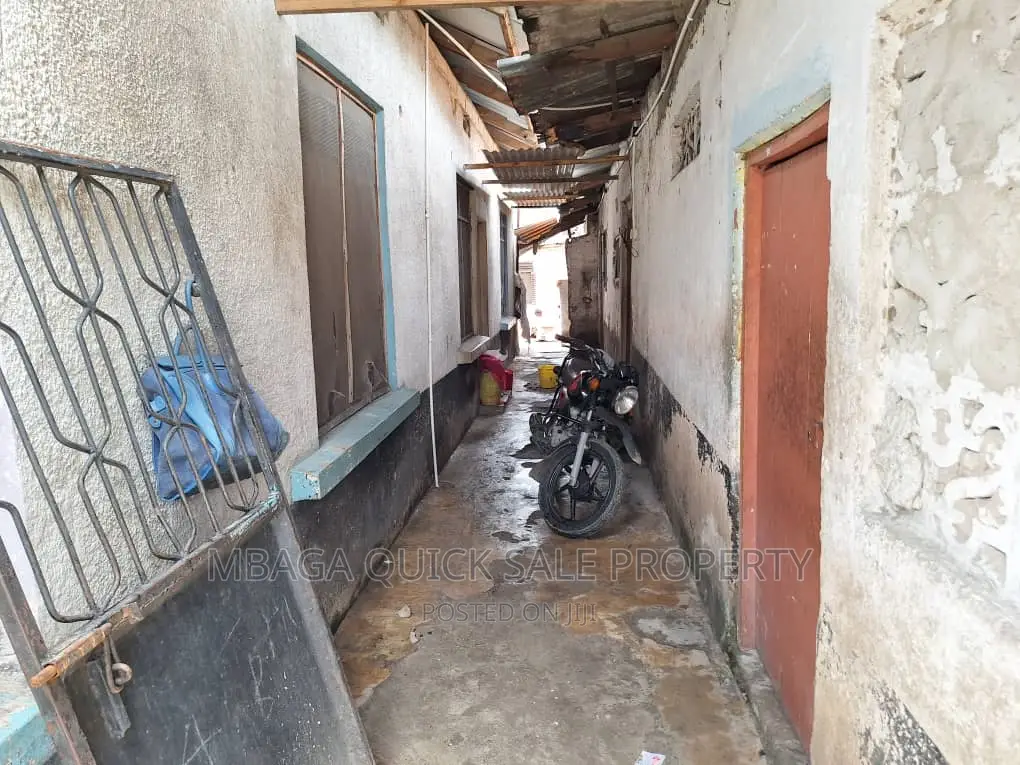 5bdrm House in Magomeni Ifunda for sale