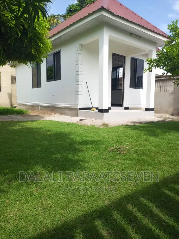 1bdrm Apartment in Dalalipapaatzseven, Kinondoni for rent