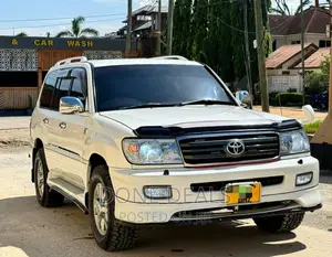 Toyota Land Cruiser 2003 White