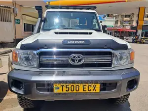 Toyota Land Cruiser 2019 White