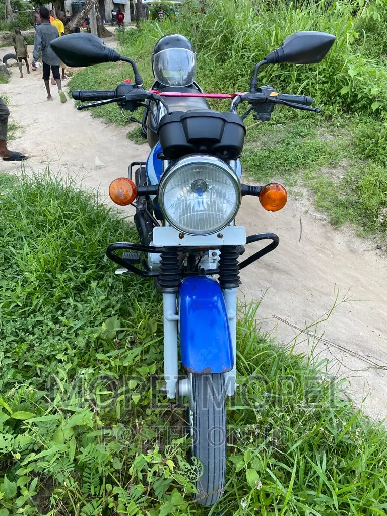 TVS HLX 125 2022 Blue