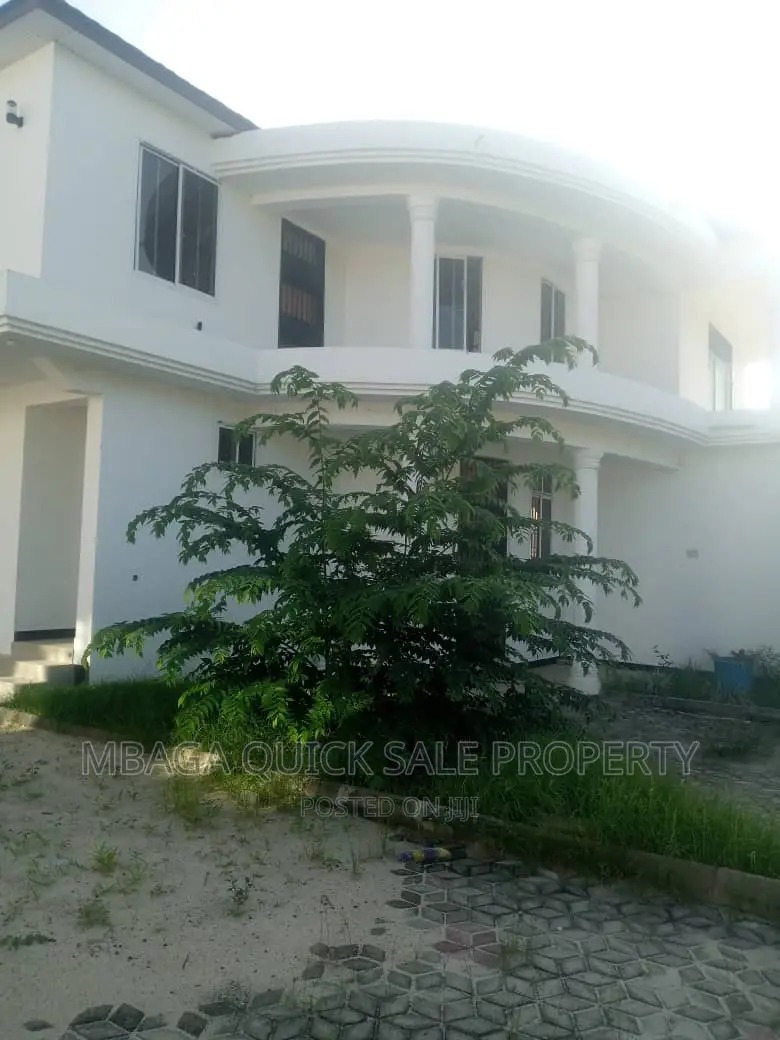 5bdrm House in Mbweni for rent