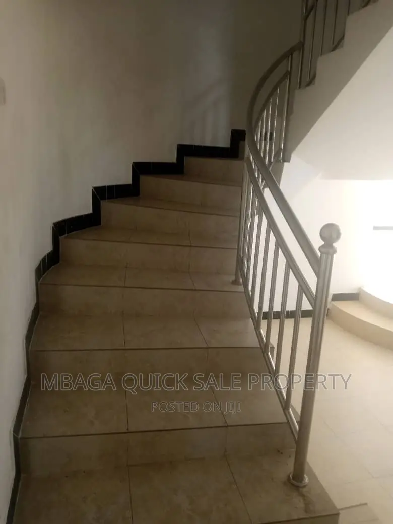 5bdrm House in Mbweni for rent