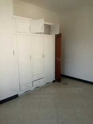 5bdrm House in Mbweni for rent