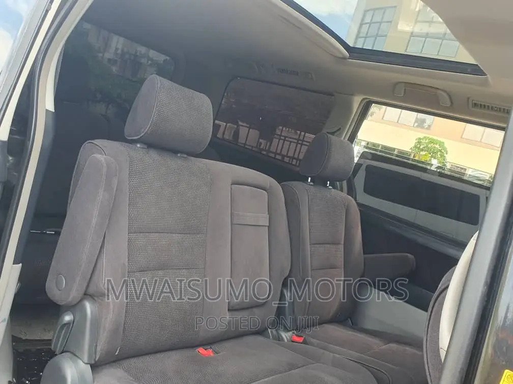 Toyota Alphard 2004 Black